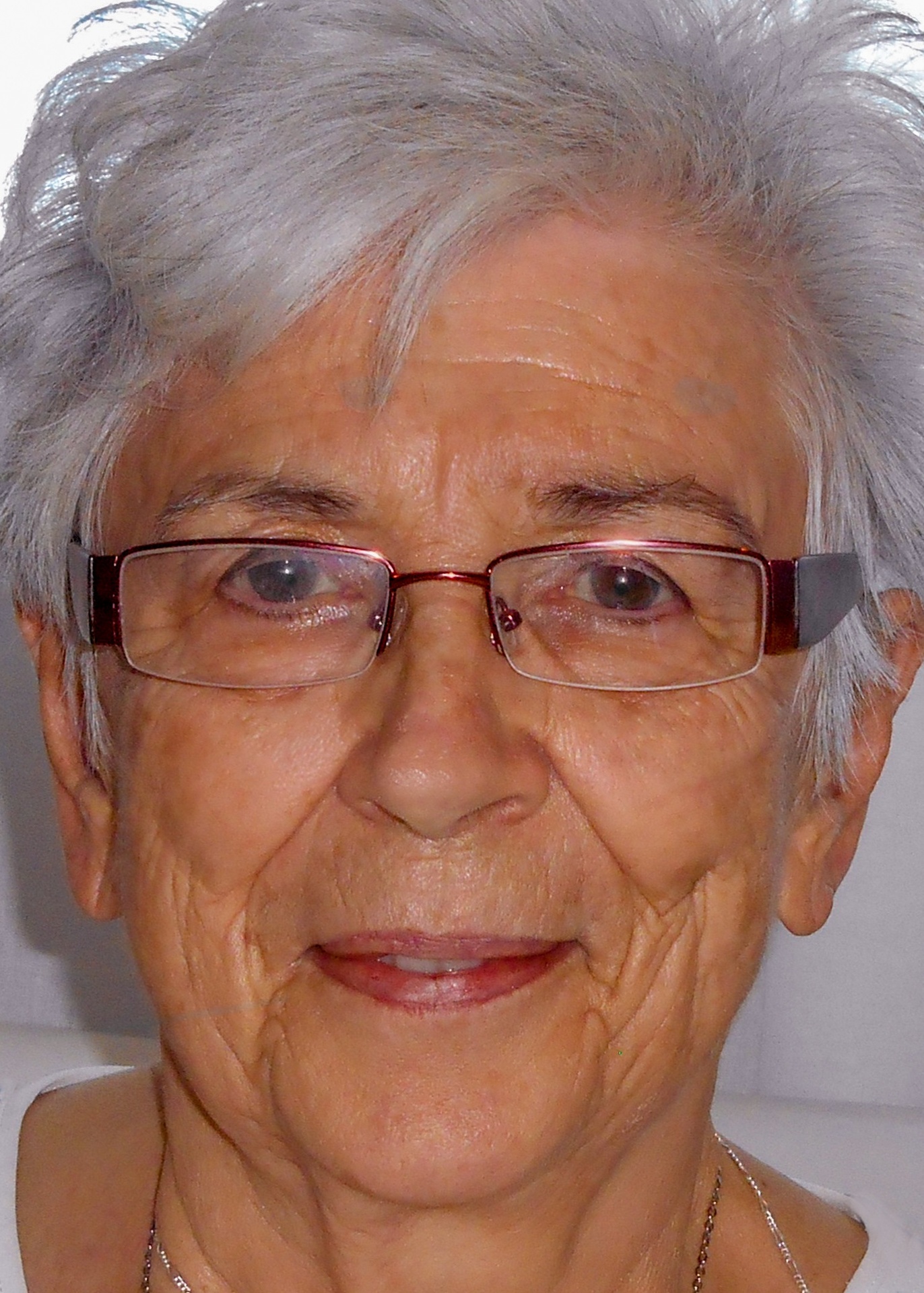Yolande DESJARDINS