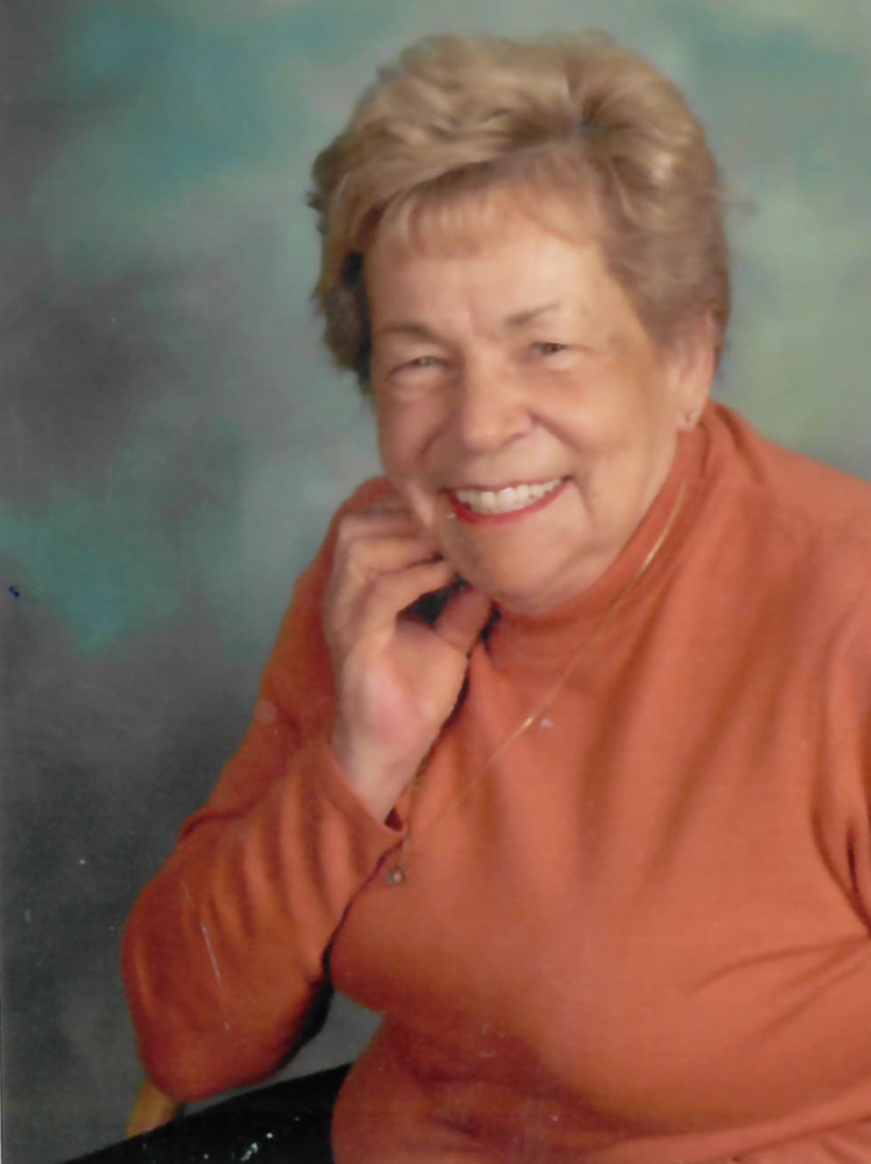 Denyse THEODOSSIOU (Née Chicoine)