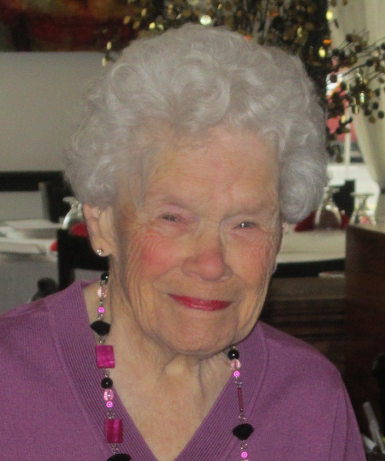 Suzanne LACHAPELLE (née Racine)