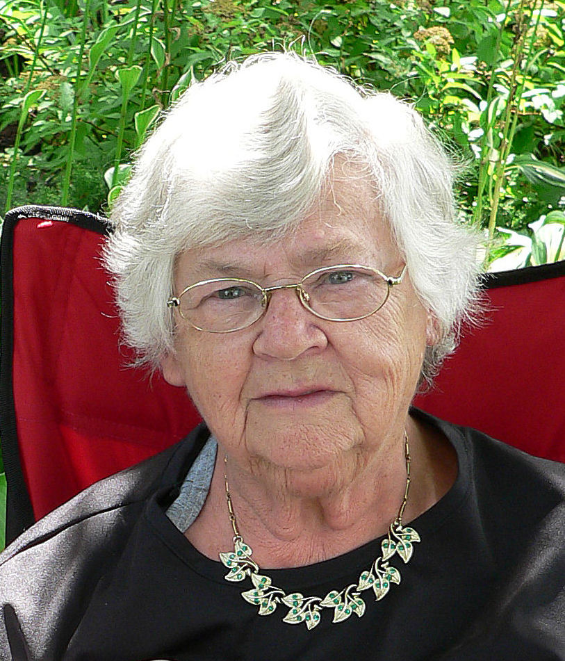 Liliane COVENEY (née Laramée)