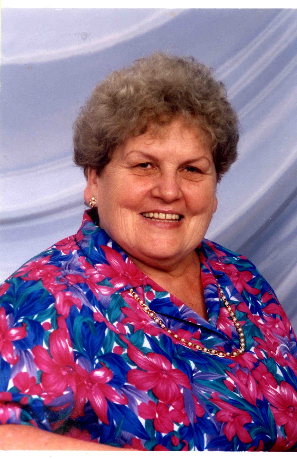 Adrienne (née Paquet) Sabourin