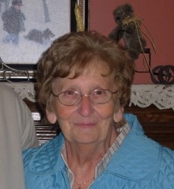 Gisèle Desrosiers (née Thomas)