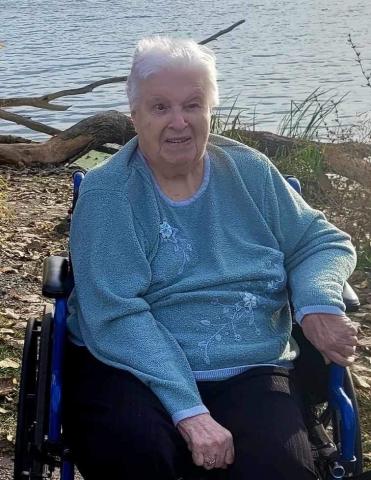 Suzanne Dupuis McQuade