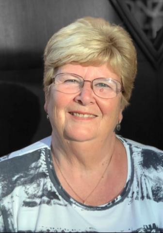 Jacqueline McGuire (née Côté)