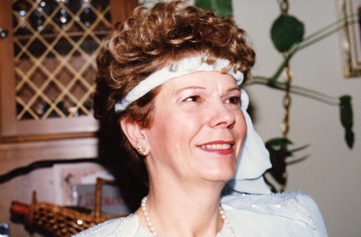 Jeannine Rochon-Guénette née Lacroix